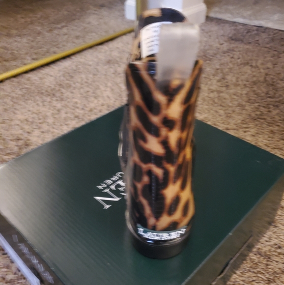 Short boot - Picture 2 of 2